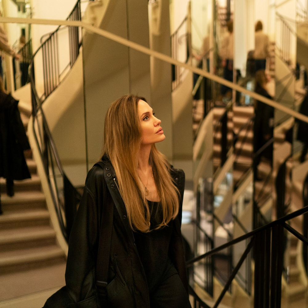 11 MADOS UŽKULISIAI N-16