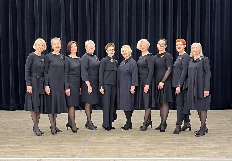 Ukmergės kultūros centro moterų vokalinis ansamblis „Cantilena“ copy Konkursas „Sidabriniai balsai“